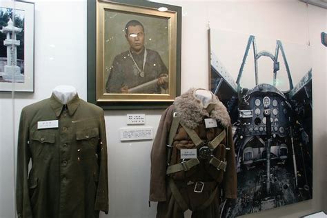 Japanese WW2 Uniforms | KAMIKAZE PILOT UNIFORMS, on display at the ...