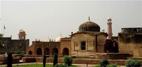 Top Most Visited Historical Places Of Lahore