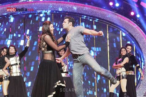 Salman Khan promotes Jai Ho on Dance India Dance,Bollywood Event