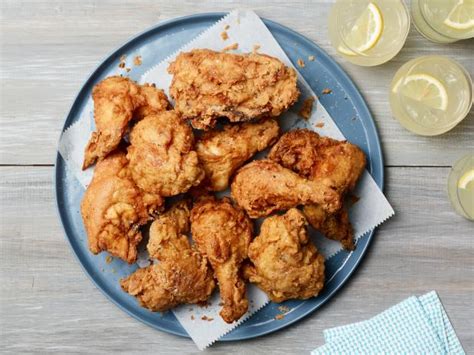 Crispy Paula Deen Fried Chicken Recipe - TheFoodXP