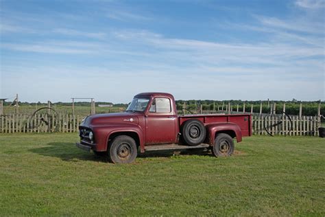 Old Truck North Fork Long Island, NY (D500, 17-55 f2.8 ) : r/Nikon