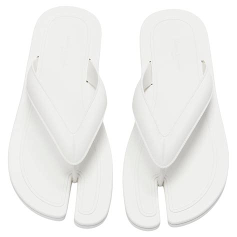 New Maison Margiela Tabi White Topstitch Rubber Flip Flop Thongs