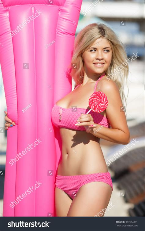 Tanned Girl Beach Pool Sexy Blonde Stock Photo 367604861 Shutterstock