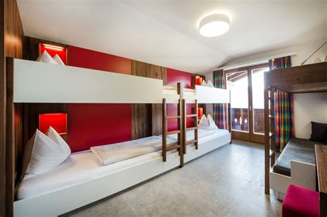 Zimmer für bis zu 8 Personen, Jugendhotel Markushof Wagrain