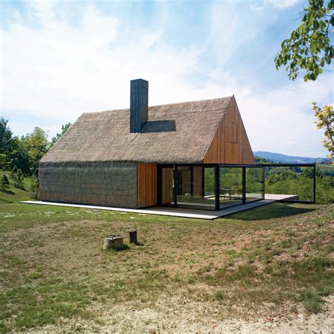 Buildings That Know How To Make A Thatched Roof Look Modern