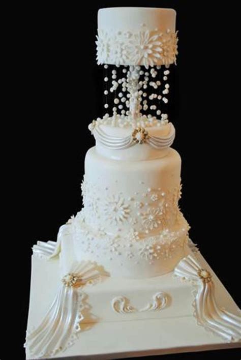 Round Wedding Cake - CakeCentral.com