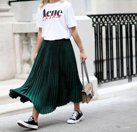 The 25 Most Stylish White T-Shirt Outfits | Lovika