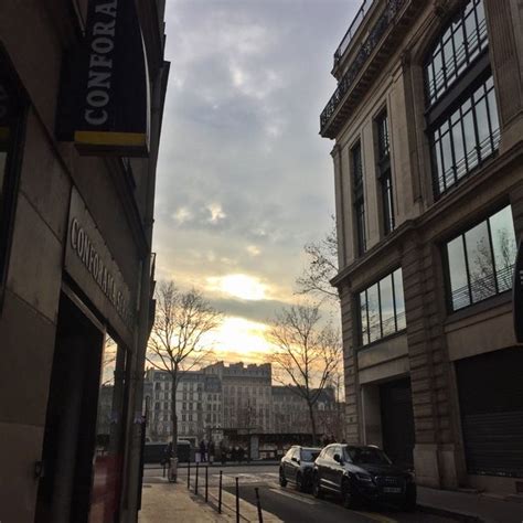 Oisellerie Du Pont Neuf 18 Quai De La Mégisserieda Fotoğraflar