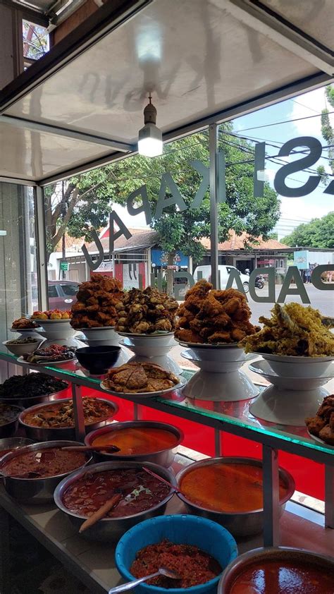 Pin By Rossyana Muchlis On Simpan Cepat Padang Table Decorations Food