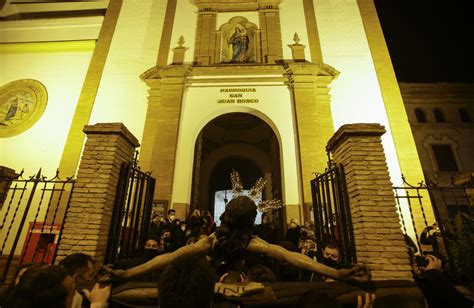 En Traslado Del Cristo De Pasi N Y Muerte A Los Salesianos En Im Genes