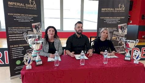 Danza Sportiva Imperial Dance Pronta Per Partecipare Ai Campionati