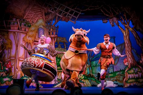 REVIEW Jack And The Beanstalk Lawrence Batley Theatre The CULTURE