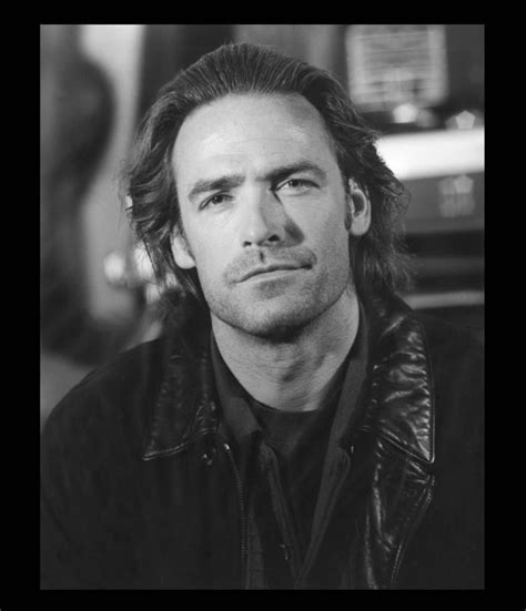 Is Dean Winters Married? Find Out About His Love Life Now - Explore Net