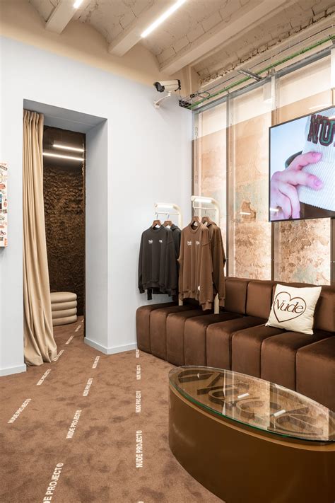 El Departamento Dise A La Nueva Tienda De Nude Project En Valencia V A Construcci N