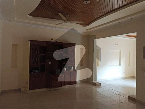 Your Search Ends Right Here With The Beautiful House In Model Town At