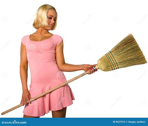 Blonde En Alineada Y Escoba Foto De Archivo Imagen De Encargado Cuidado
