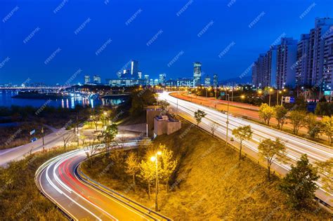 Premium Photo | Seoul city skyline at night