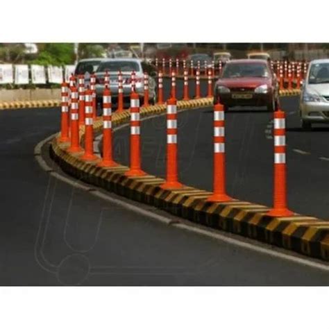 High Density Polyethylene Orange Traffic Spring Post For Road Safety