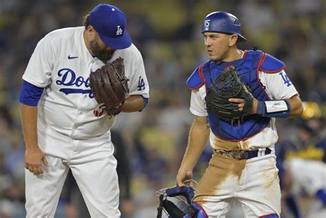 Recap Lance Lynn Austin Barnes Carry Dodgers To Sweep Of Brewers For