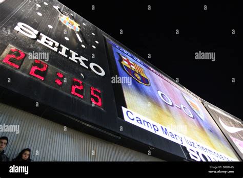 Fc barcelona team crowd hi-res stock photography and images - Alamy