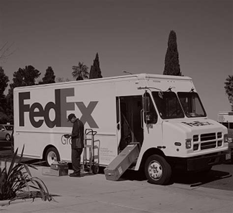 how to become a fedex truck driver