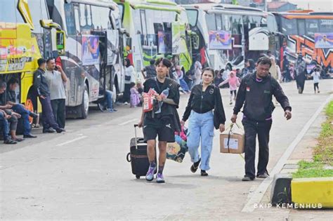 Kemenhub Catat Penumpang Angkutan Umum H 5 Lebaran Capai 1 009 031