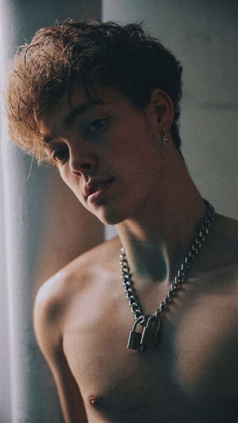 Pin By Oliwia Piskorska On Zach Zach Herron Shirtless Why Dont We