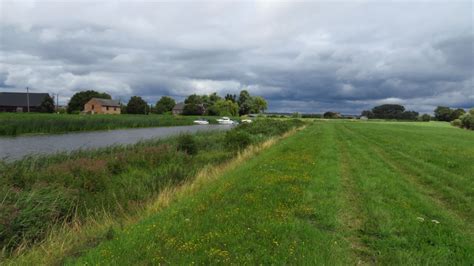 On The Ouse Valley Way Opposite Black Colin Park Cc By Sa 2 0