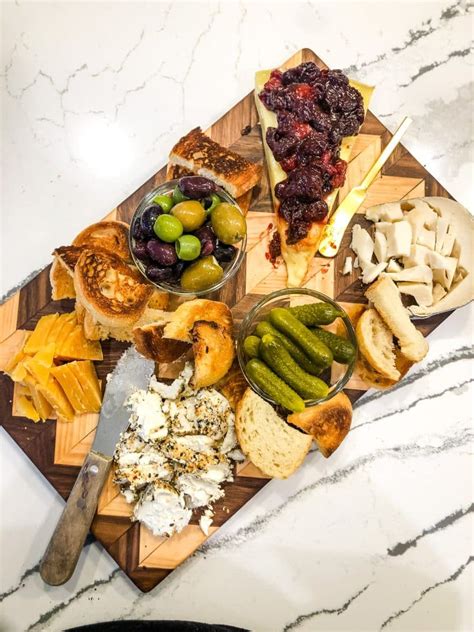 how much does it cost to make a charcuterie board