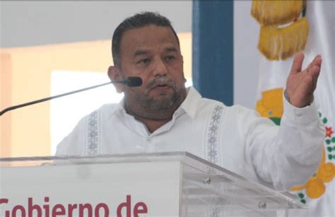 Alcalde de Coatzintla analiza dejar el cargo para hacer campaña con