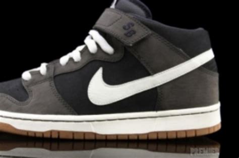 Nike SB Dunk Mid Pro - Midnight Fog | Complex