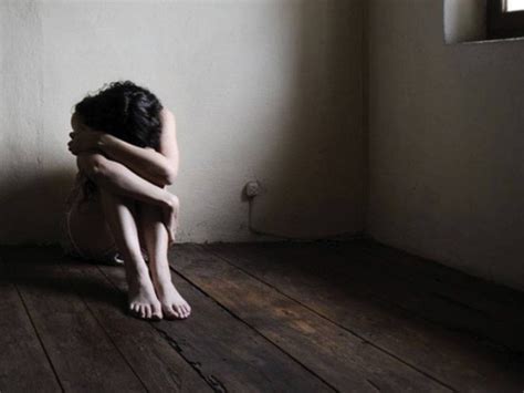 Blackmailed With A Nude Photo While Taking A Bath Women Thrashed