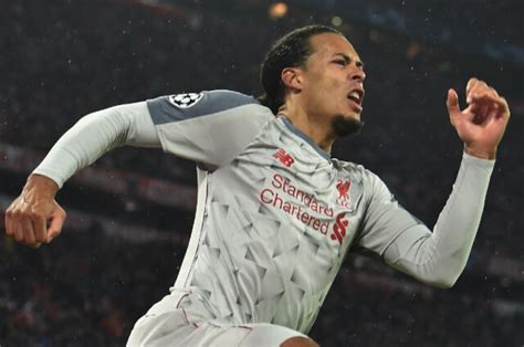 Los Defensas También Brillan Virgil Van Dijk Mejor Jugador De La