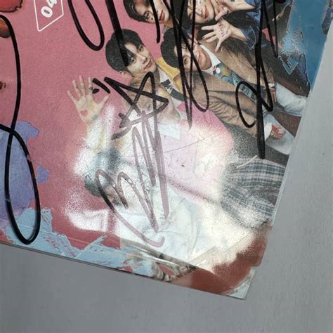 EVNNE SIGNED 4TH MINI ALBUM HOT MESS SPLATTER VERSION