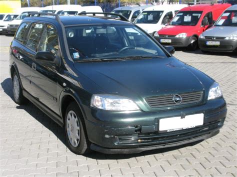 Opel Astra Classic 17 Td Photos Reviews News Specs Buy Car