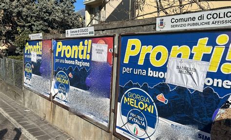 Colico Il Candidato Di Destra Marcia Di Fronte Ai Suoi Manifesti Abusivi