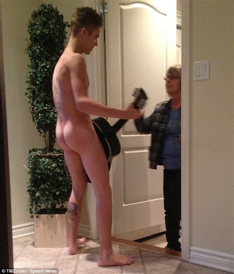 Go See GEO Hidden Photos Butt Naked Justin Bieber