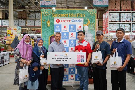 Baznas Dan Lotte Grosir Salurkan Paket Hidangan Berkah Ramadhan