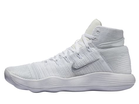 Nike Hyperdunk Flightclub Sneaker