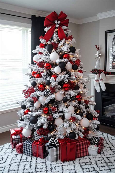 8 Red Christmas Tree Ideas: Festive And Beautiful | The Olive Branch Nest