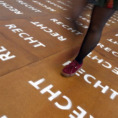 Millionen Verschwendet Karlsruher Stiftung Beschlie T Ma Nahmen Swr