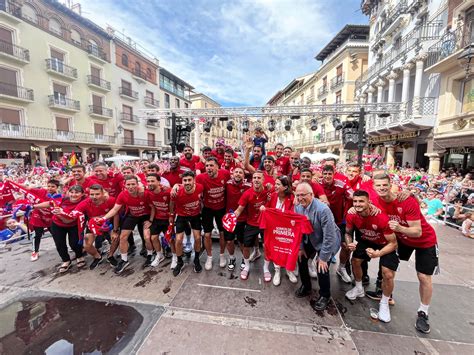 El CD Teruel logra el ascenso a 1ªRFEF y la ciudad vibra con el equipo