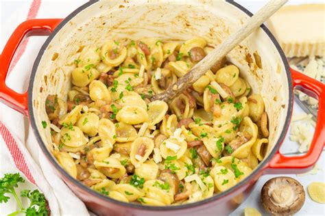 Orecchiette Met Champignons En Spekjes