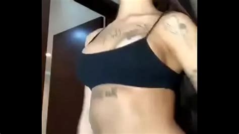 Mc Mirella Mostrando Os Peitos Video Porno Amador Kabine Das Novinhas