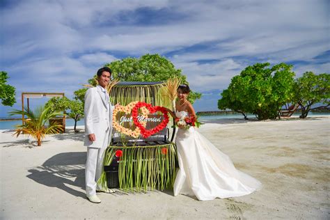 Plan Your Maldives Wedding – Lily Beach Resort & Spa