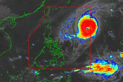 Like Ompong Rosita Intensifies To Make Landfall In Cagayan Isabela