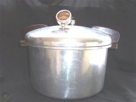 VINTAGE 17 QUART PRESTO PRESSURE COOKER CANNER 01740 23296130