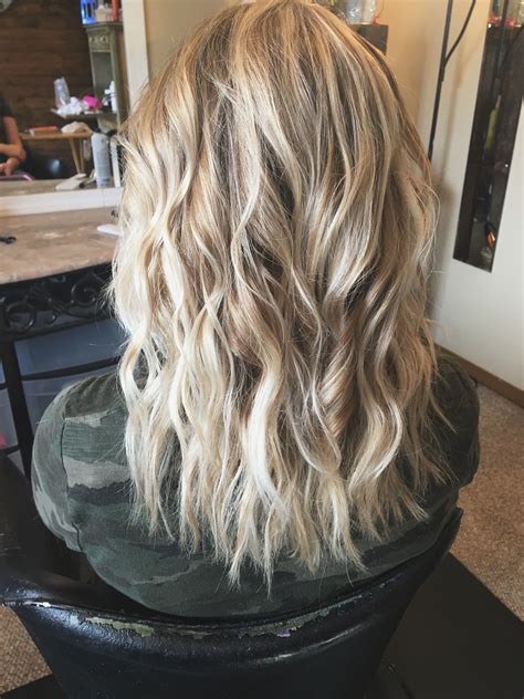 Buttery Blonde Balayage Cool Hairstyles Long Hair Styles Hair