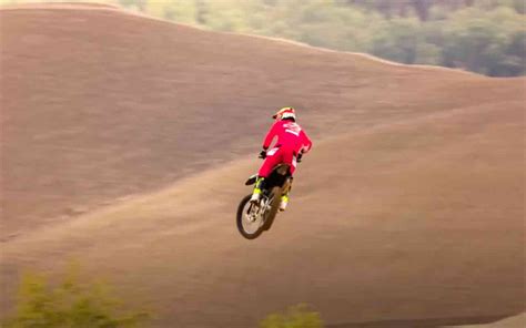 Ducati Motocross Il Sound E Le Immagini Sono Pazzesche