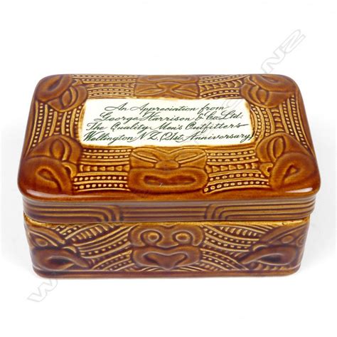 Crown Lynn Wharetana Ware Trinket Box With George Harrison Appreciation